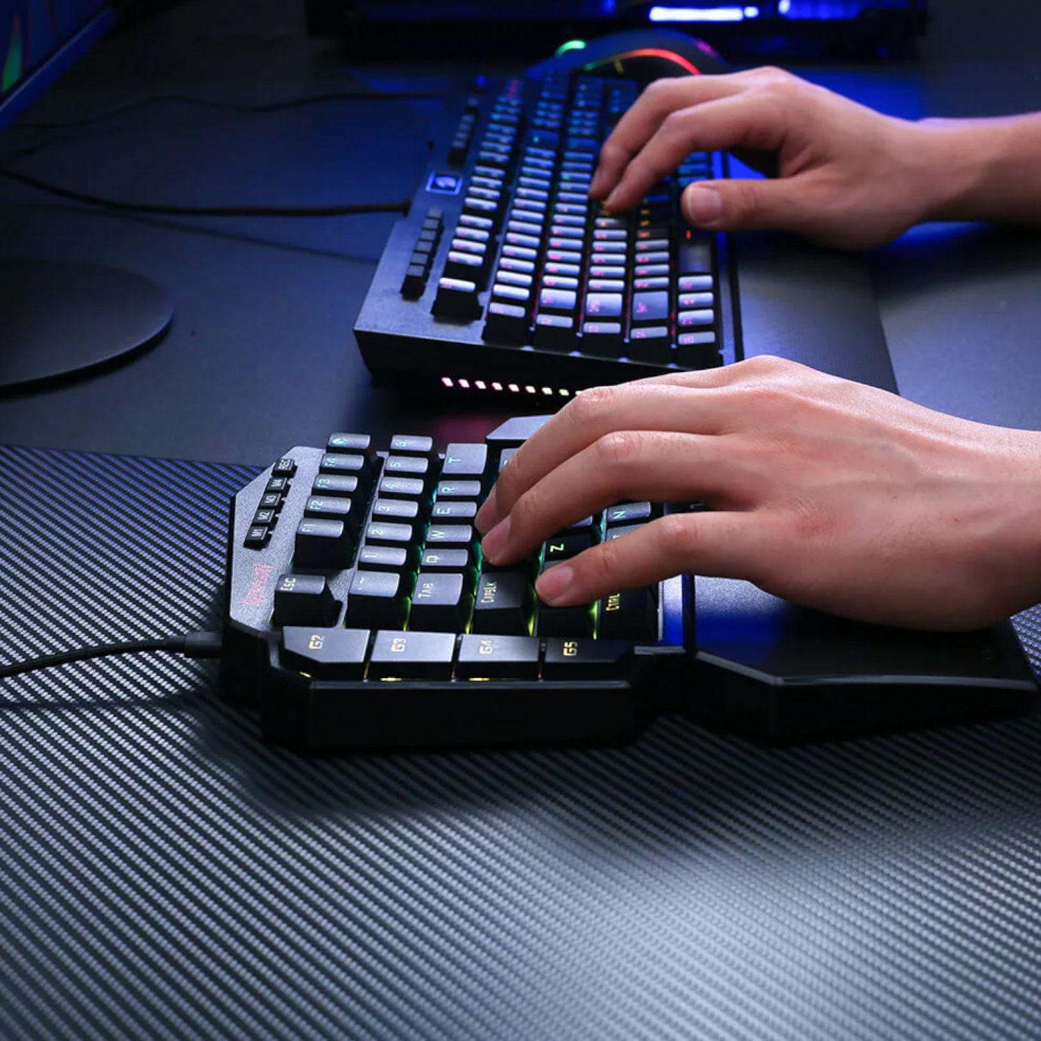 Redragon K585 DITI ELITE PRO RGB 40% Wireless Mechanical Gaming Keyboard - Blue Switches - Image 3