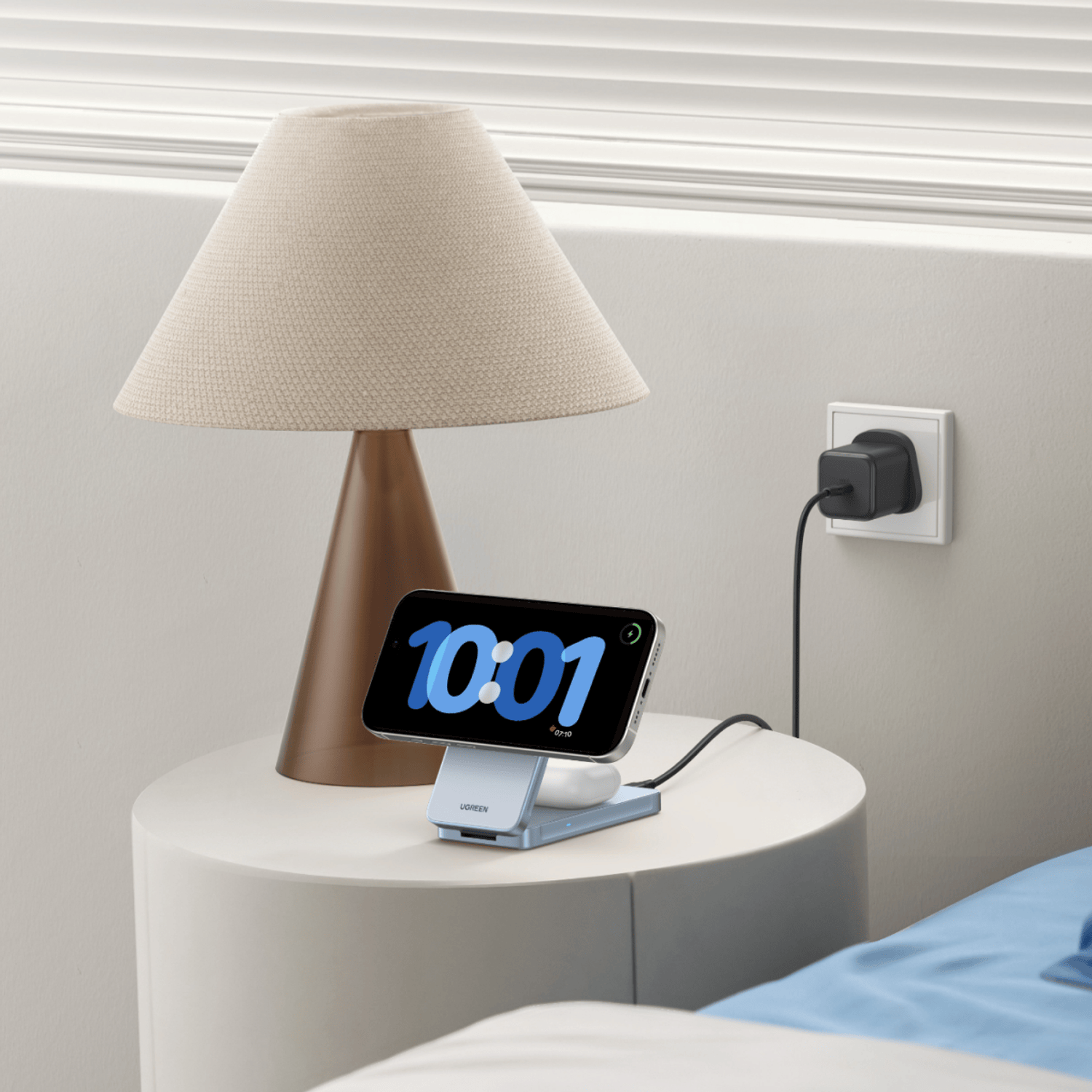 UGreen 25W 2-in-1 Magnetic Wireless Charger - Image 5